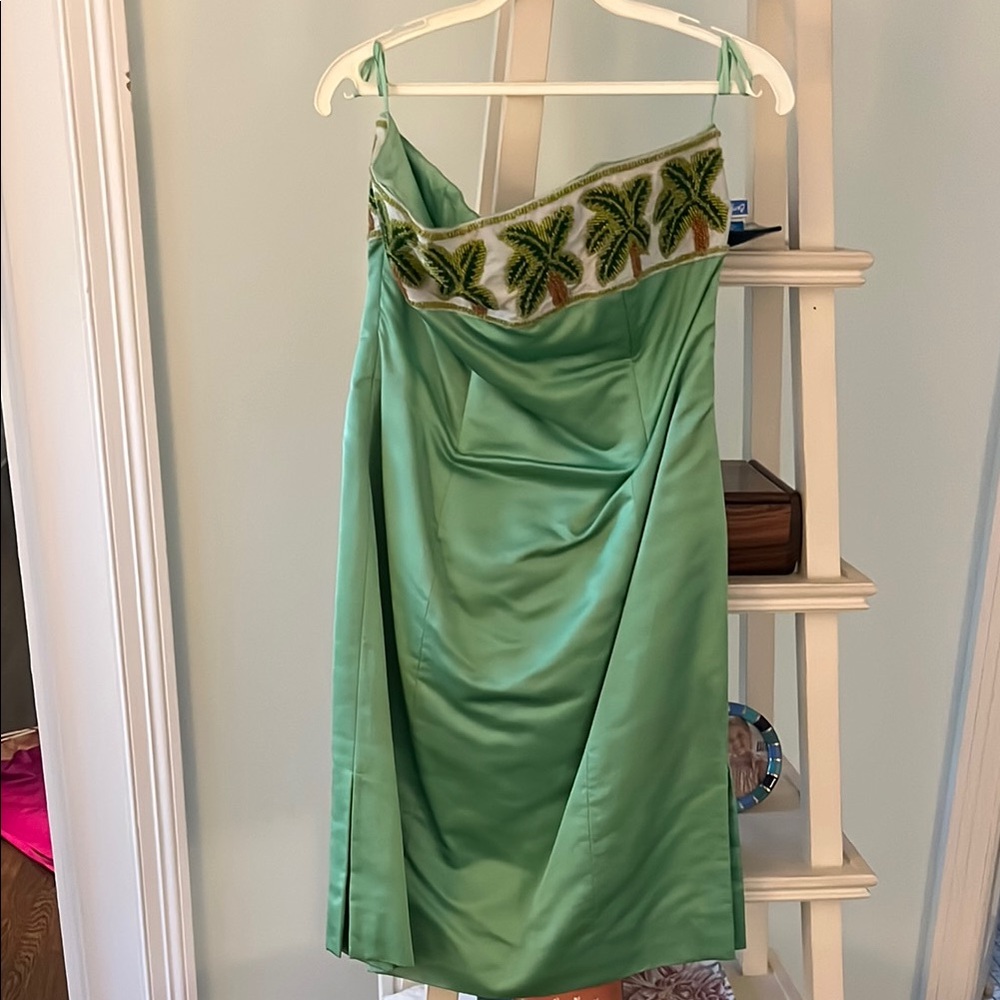 Elegant Green Dress with Palm Embroidery